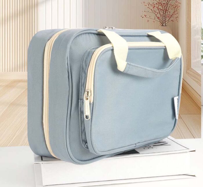 Hanging Four-fold Toiletry Bag